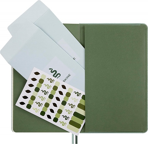 Notatnik Moleskine Rok Węża Wegańska Skóra L duży (13x21 cm) W Linie Szałwiowa Zieleń Miękka oprawa w Prezentowym Pudełku (Moleskine Year of the Snake Limited Edition Precious & Ethical Vegea Notebook in Gift box Soft Cover Large Ruled Sage Green) - 80569