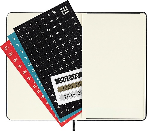 Kalendarz Moleskine 2025-2026 18-miesięczny rozmiar P (kieszonkowy 9x14 cm) Horyzontalny Tygodniowy Czarny Twarda oprawa (Moleskine Weekly Horizontal Notebook Diary/Planner 2025/26 Pocket Hard Black Cover) - 8056999275518