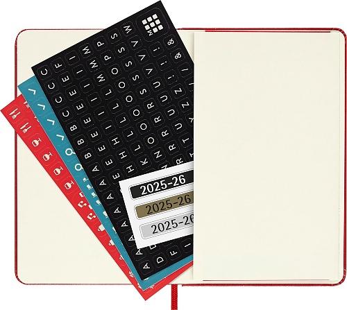 Kalendarz Moleskine 2025-2026 18-miesięczny rozmiar P (kieszonkowy 9x14 cm) Tygodniowy Czerwony/ Szkarłatny Twarda oprawa (Moleskine Weekly Horizontal Notebook Diary/Planner 2025/26 Pocket Hard Scarlet Red Cover) - 8056999275457