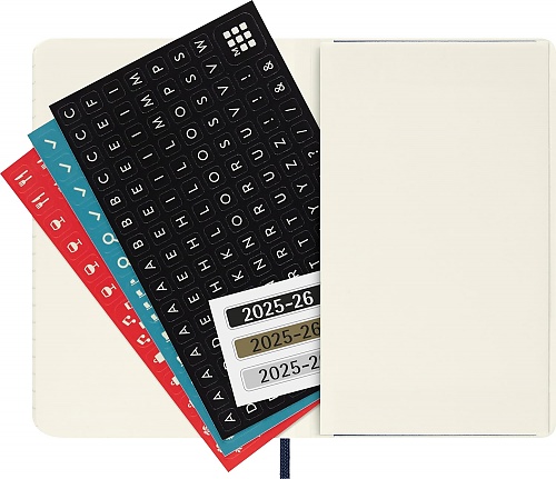 Kalendarz Moleskine 2025-2026 18-miesięczny rozmiar P (kieszonkowy 9x14 cm) Tygodniowy Niebieski/ Szafirowy Miękka oprawa (Moleskine Weekly Notebook Planner 2025/26 P Pocket Sapphire Blue Soft Cover) - 8056999275464